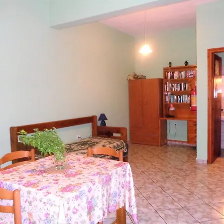 Jenny's ηouse Stoúpa