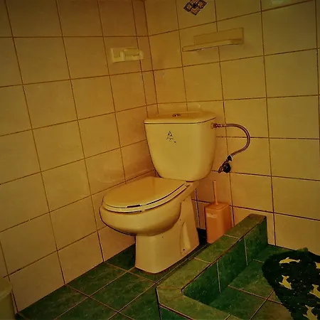 Jenny's ηouse * Stoúpa