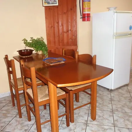 Jenny's ηouse Stoúpa
